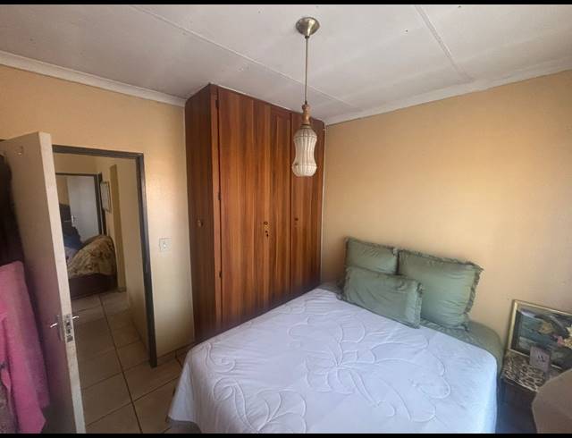 2 BEDROOM HOUSE FOR SALE IN SEBOKENG ZONE 6